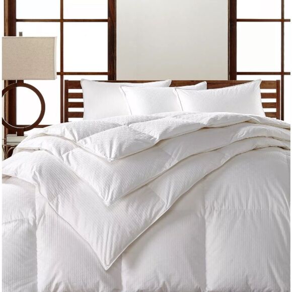 HOTEL COLLECTION
European White Goose Down Lightweight Hypoallergenic! - Picture 4 of 5